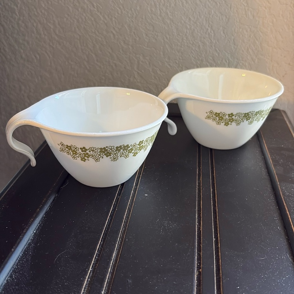 ☕️2 Corelle Green Flower Open Handle